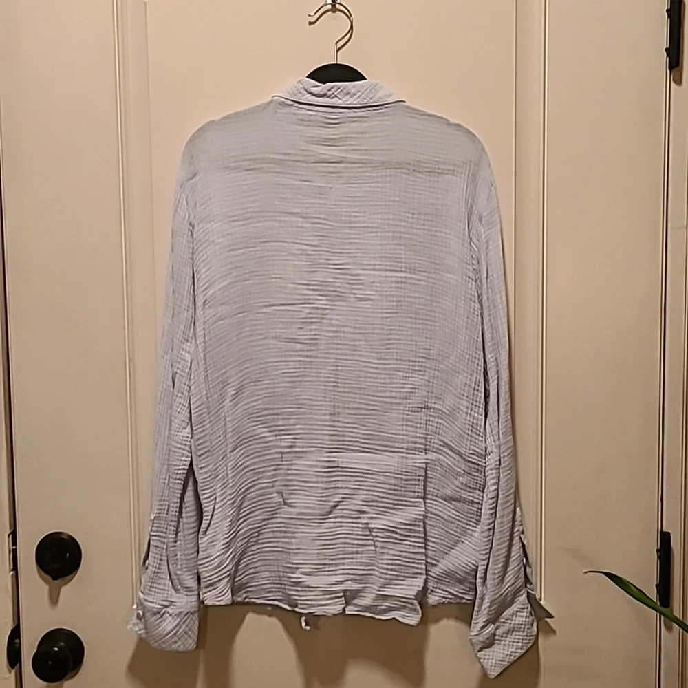 Top - Picture 2 of 4